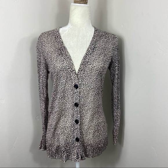 NWT Ann Taylor LOFT Leopard Button Up Cardigan Sweater Medium Petite MP NWT - Picture 2 of 9